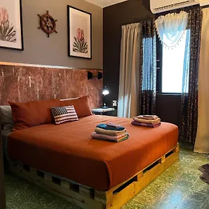 Studio With Modern Amenities, Walk-In Shower, Jacuzzi, Beach, And Pool, (Adults Only) Apartment
